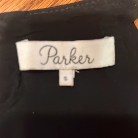 Parker Woman’s Tank With Silver Straps and Criss Cross Back Size S - Picture 3 of 5